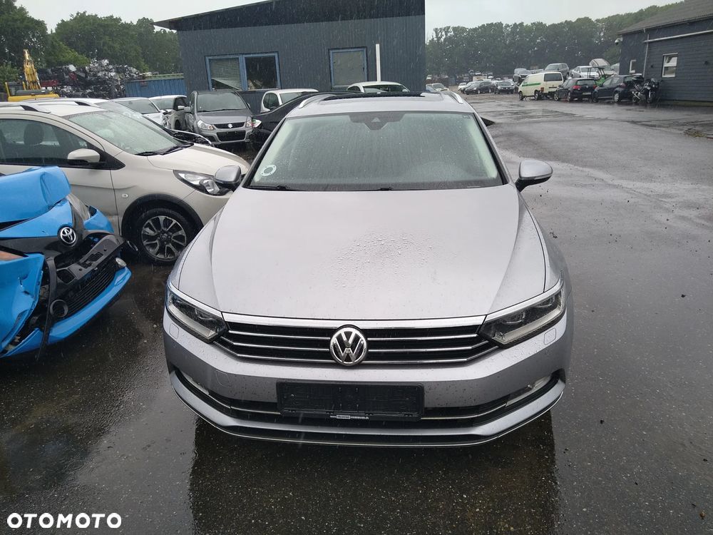 Volkswagen Passat 2.0 TDI SCR (BlueMotion Technology) DSG Highline - 4