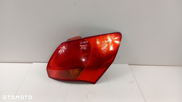 KIA VENGA 2 HB LAMPA TYŁ PRAWA