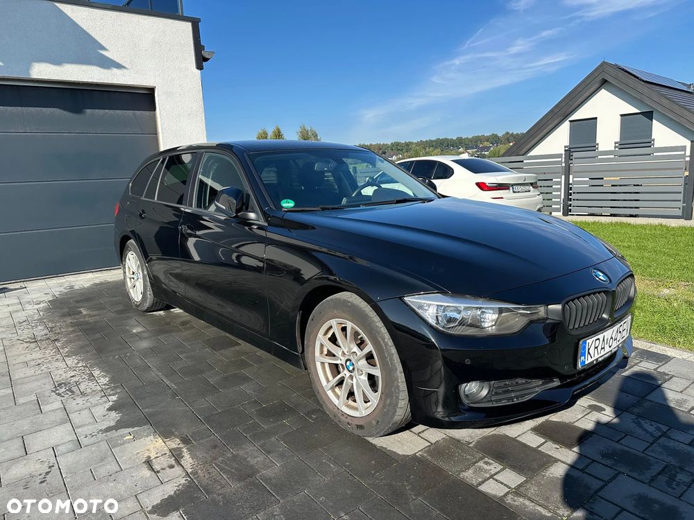 BMW Seria 3 318d Touring - 3