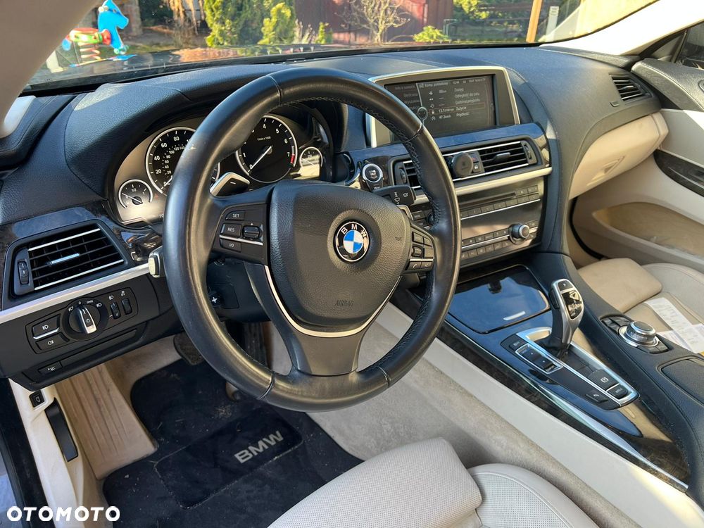 BMW Seria 6 650i - 7