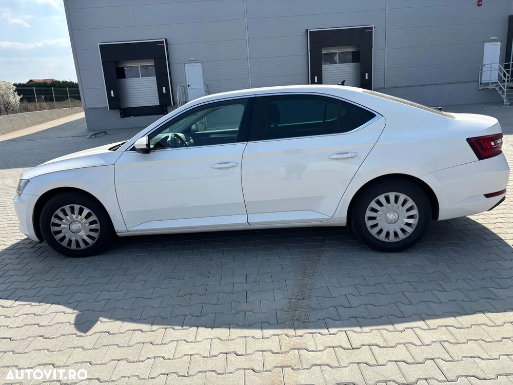 Skoda Superb 2.0 TDI 4X4 Ambition - 4