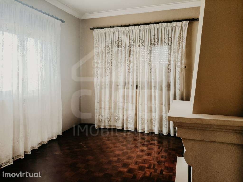 Moradia T5 com Comércio em Coruche - Grande imagem: 2/60