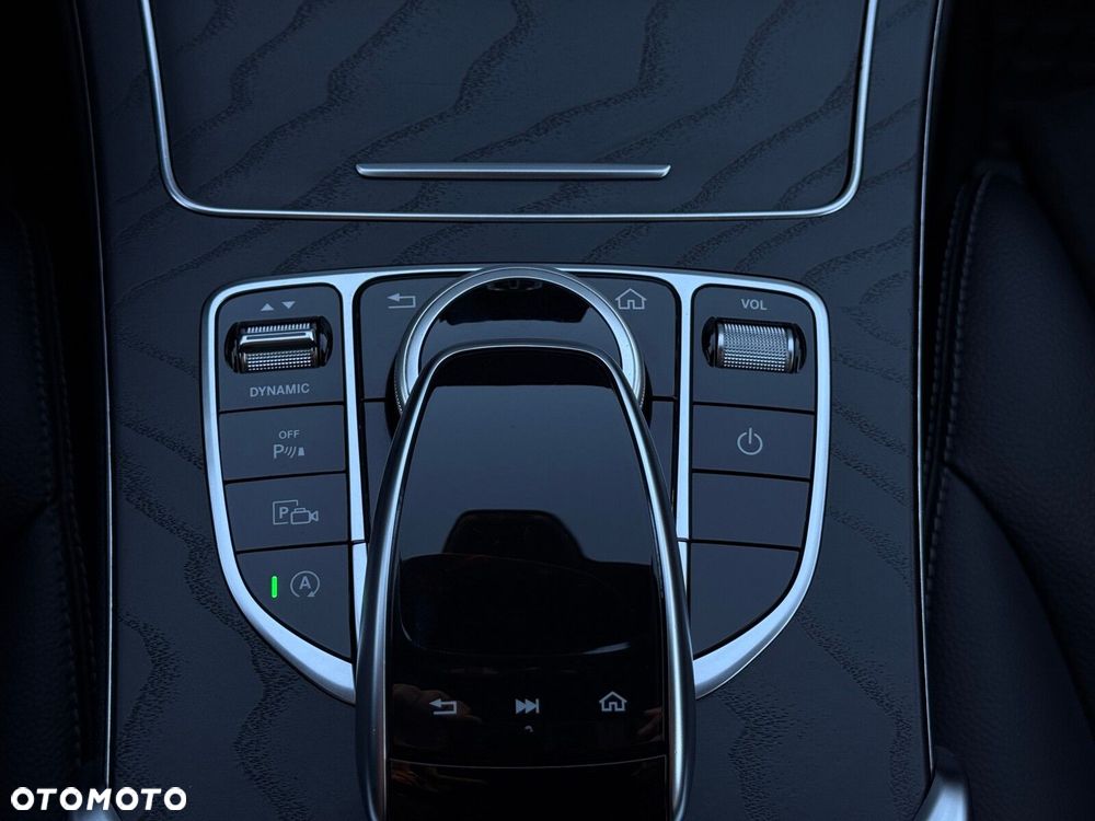 Mercedes-Benz Klasa C 200 4MATIC 9G-TRONIC - 20