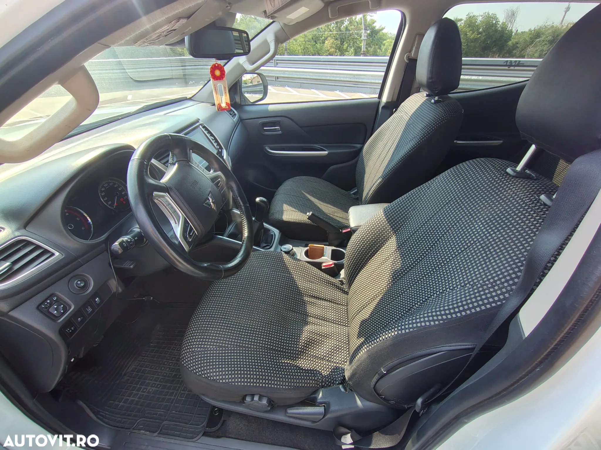 Mitsubishi L200 Double Cab 2.2 DI-D M/T Instyle - 29