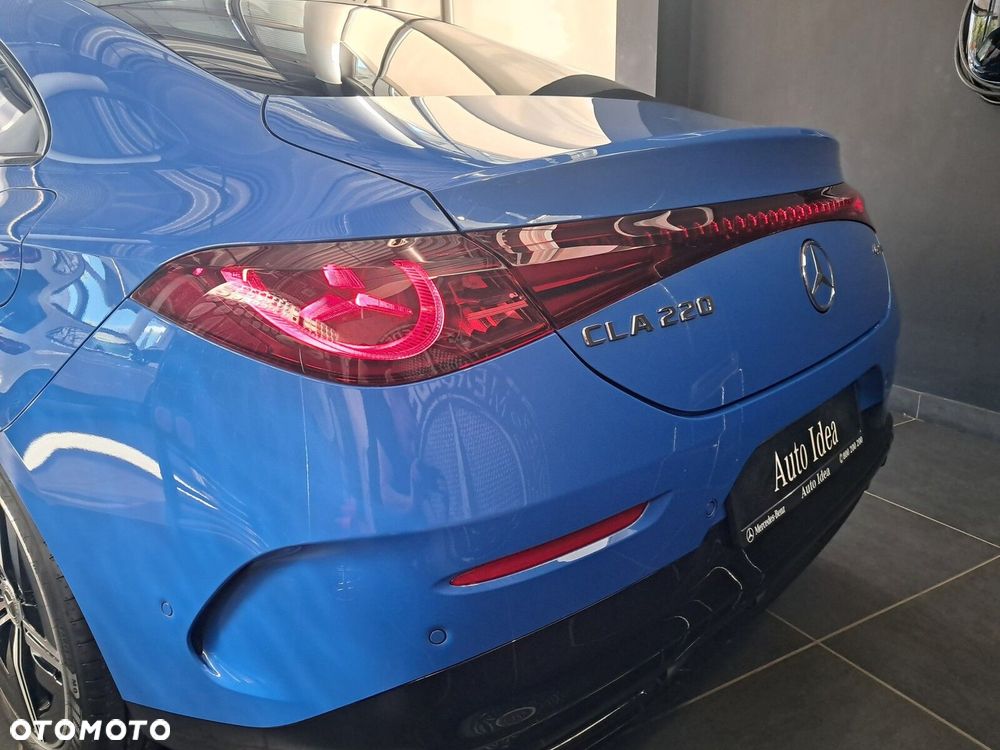 Mercedes-Benz CLA - 12