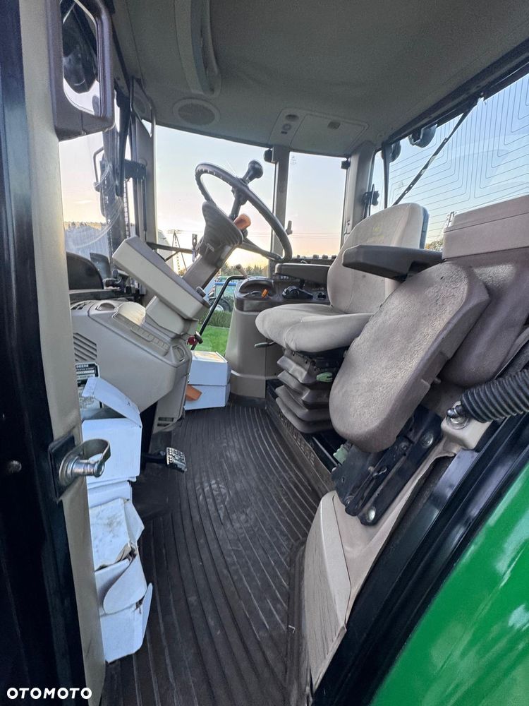 John Deere 6820 - 7