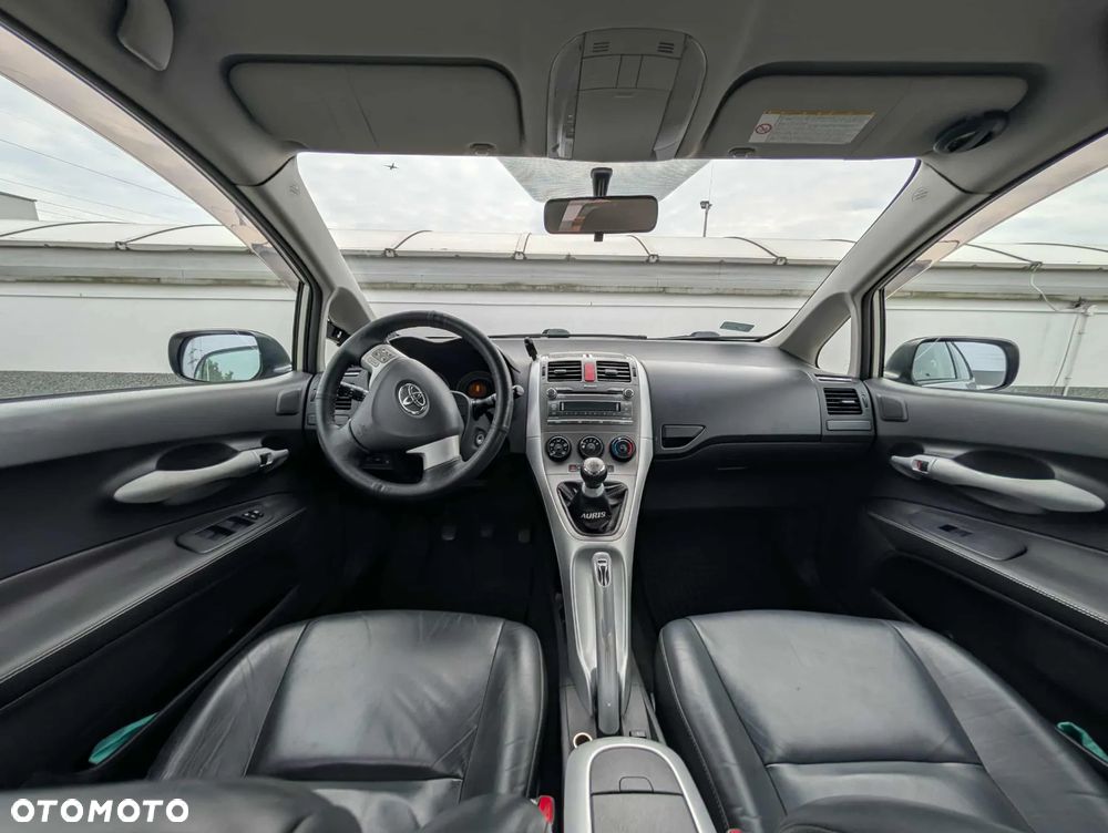 Toyota Auris - 4
