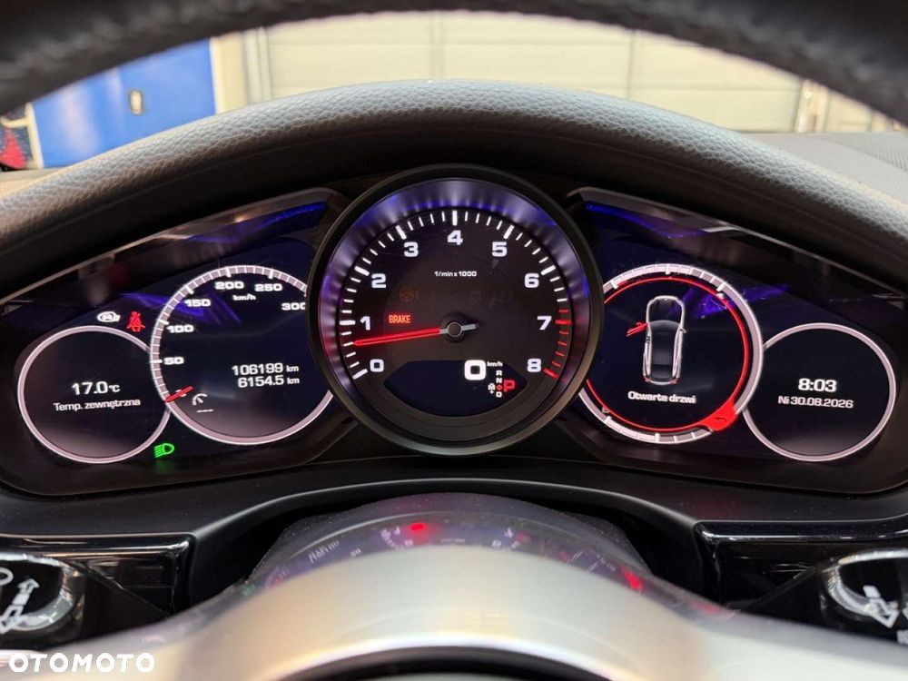 Porsche Panamera - 28
