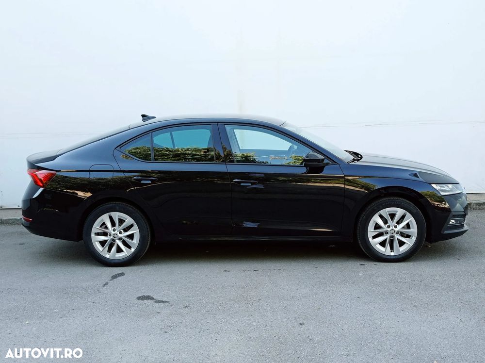 Skoda Octavia 2.0 TDI DSG Style - 10