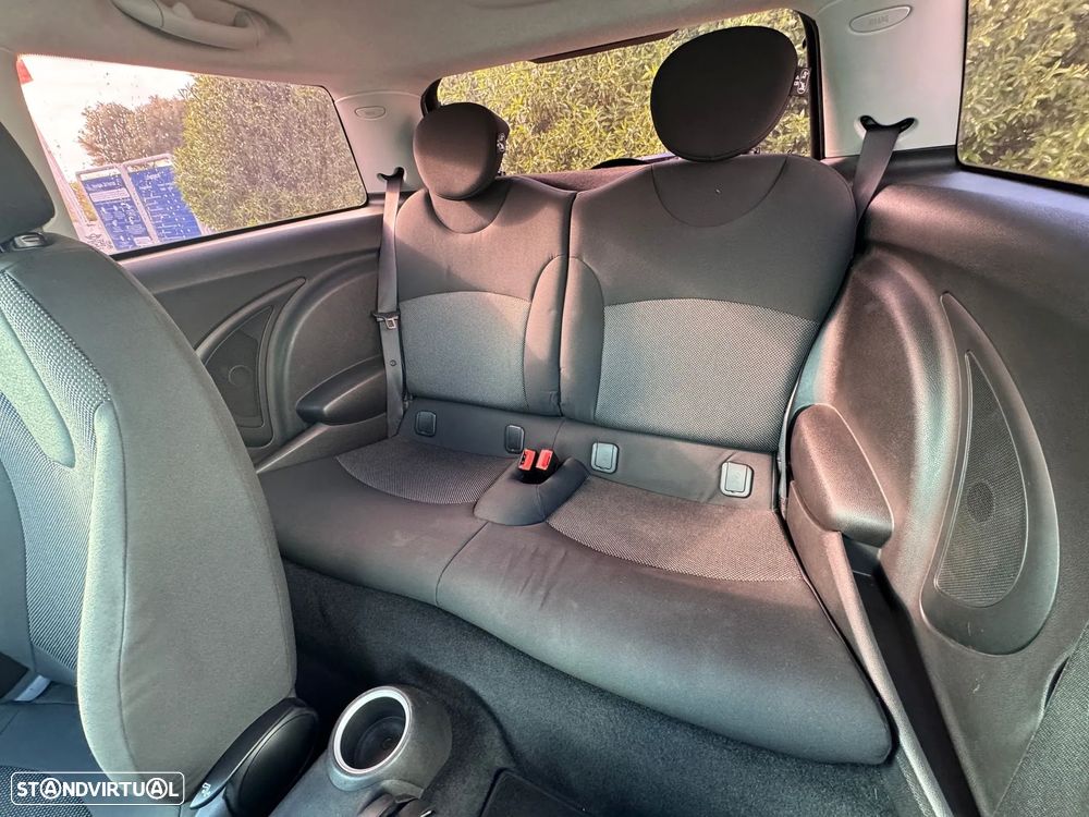 MINI 3 Portas Cooper D - 12