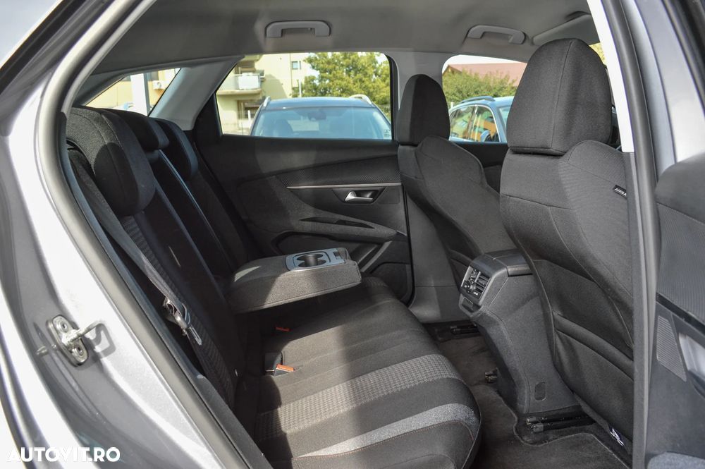 Peugeot 3008 1.5 BlueHDI S&S EAT8 Allure - 24