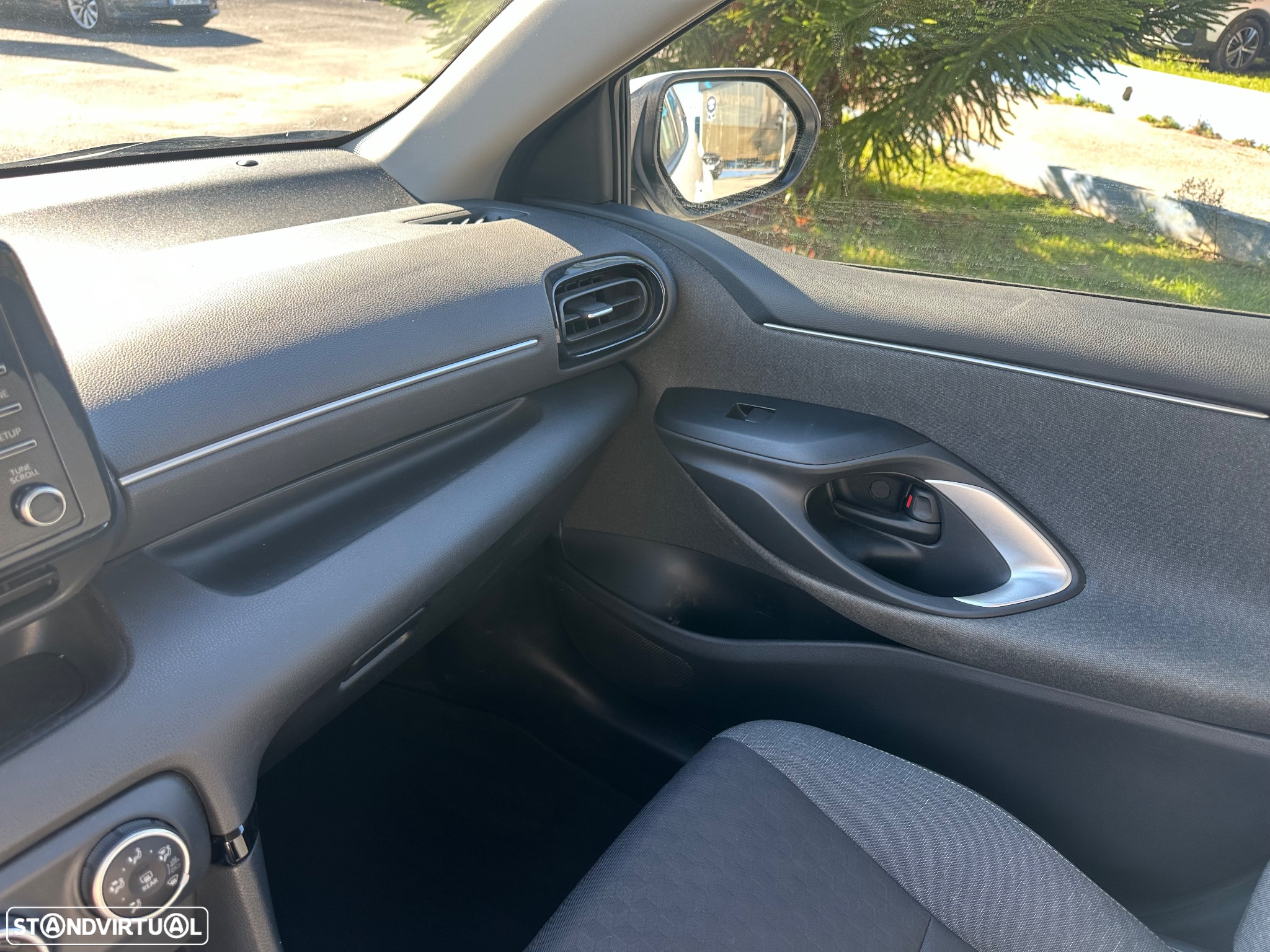 Toyota Yaris 1.0 VVT-i Comfort - 38