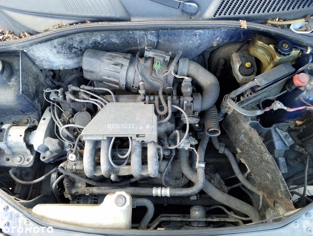 Renault Clio II (98-01r.) 1.2 B 58KM. Silnik D7F 710 Skrzynia JB1 991 (JB1991) lakier OV460.Cały na części. GWARANCJA !!! Przód Tył Zestaw Komplet Drzwi Klapa Zderzak Błotnik Maska Grill Atrapa Szyba Pas Lampa Lusterko Boczki Fotel Kanapa Kokpit Deska Rozdzielcza Przełącznik Włącznik Sterownik Przewody Wiązka Instalacja Moduł Komputer Czujnik Listwa Pompa Alternator Wtryski Głowica Rozrusznik Kompresor Sprzęgło Dwumas Silnik Skrzynia ABS Klimatyzacji Paliwa Wspomagania Kolektor Turbina Przepustnica Zawór Chłodnica Koło Hak Belka Sanki Zawieszenie Mcpherson Półoś Amortyzator Wydech Tłumik Zacisk Most - 9
