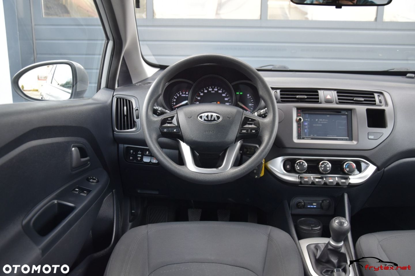 Kia Rio - 27