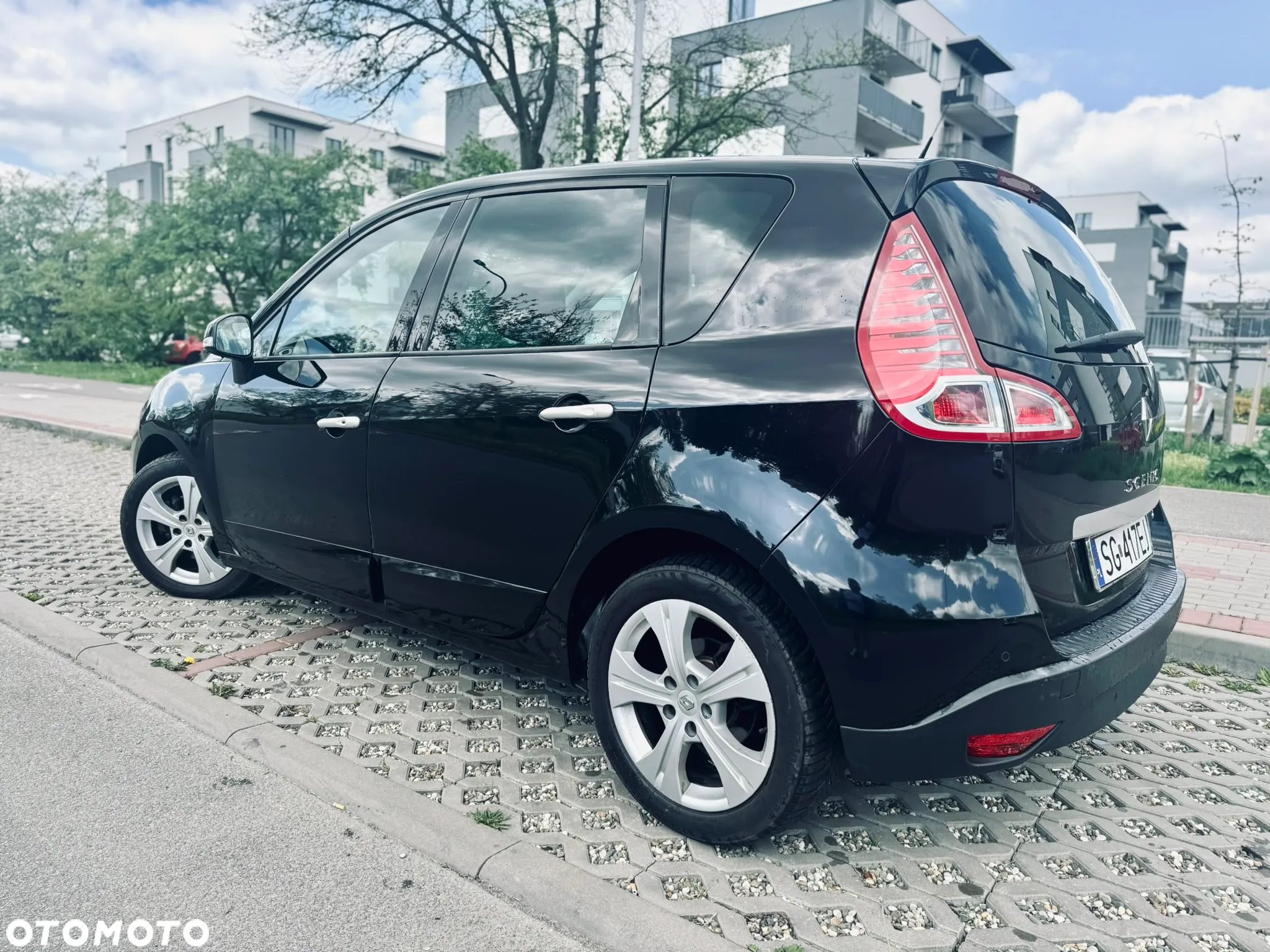 Renault Scenic 1.6 dCi Energy Privilege - 3