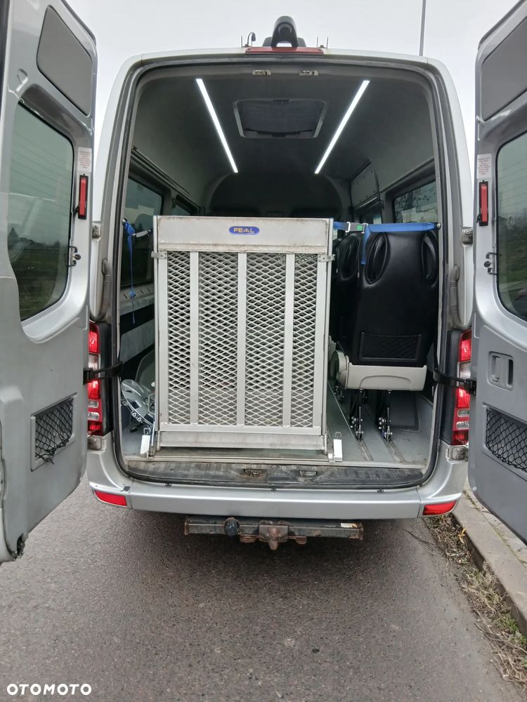 Mercedes-Benz Sprinter - 10