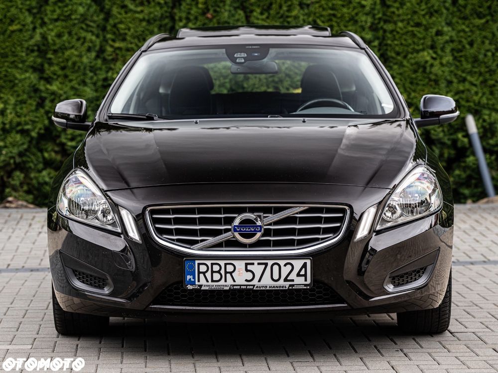 Volvo V60 D4 Momentum - 19