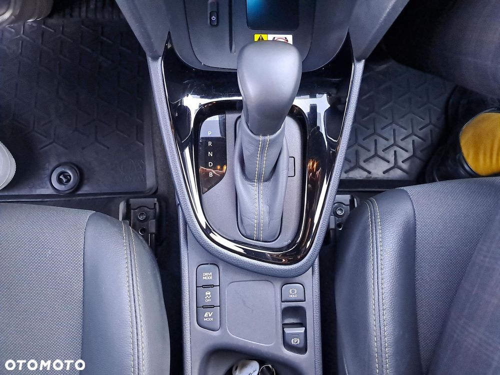 Toyota Yaris Cross Hybrid 1.5 Adventure - 27