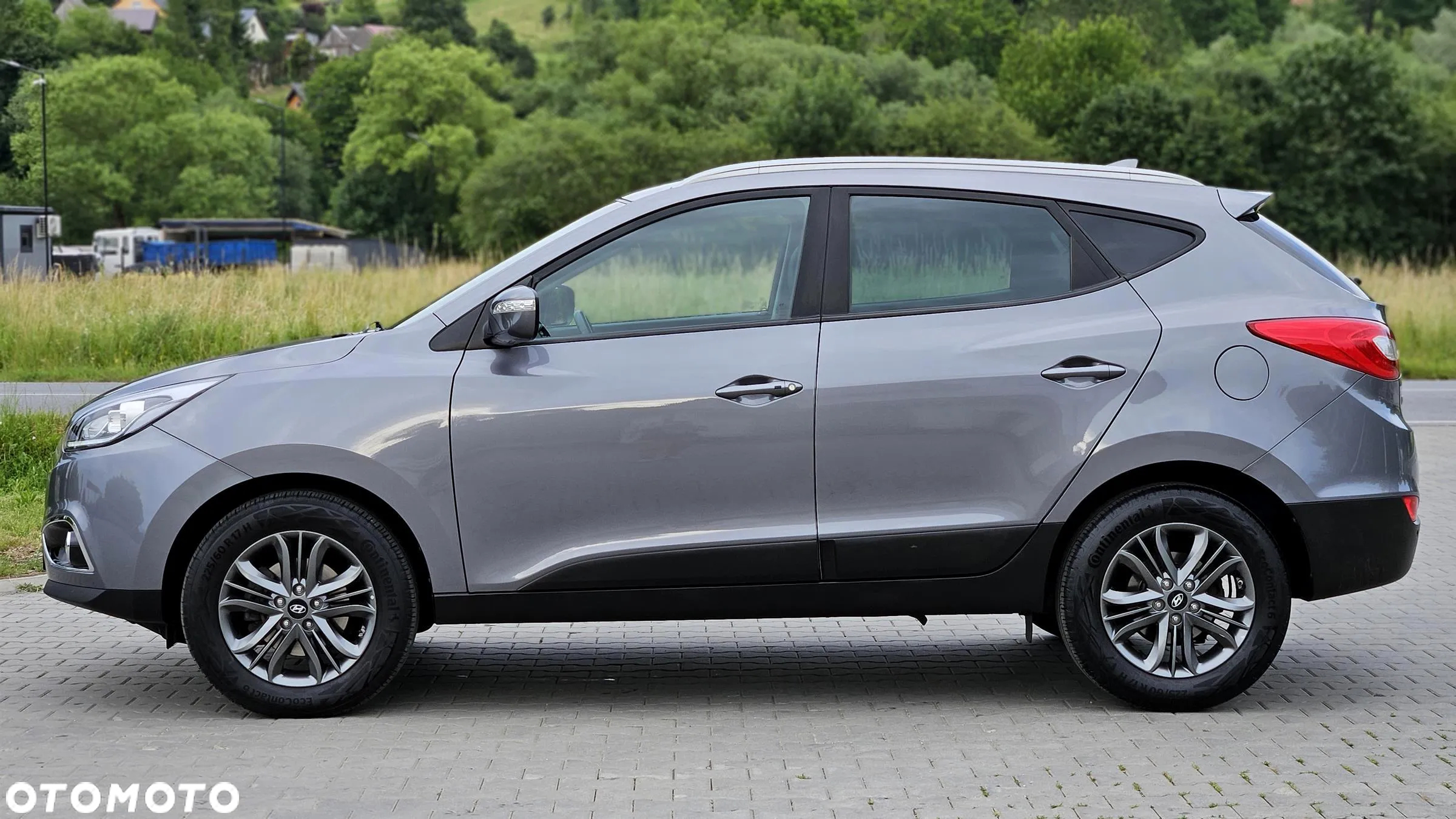 Hyundai ix35 2.0 CRDi 4WD Fifa World Cup Gold Edition - 11