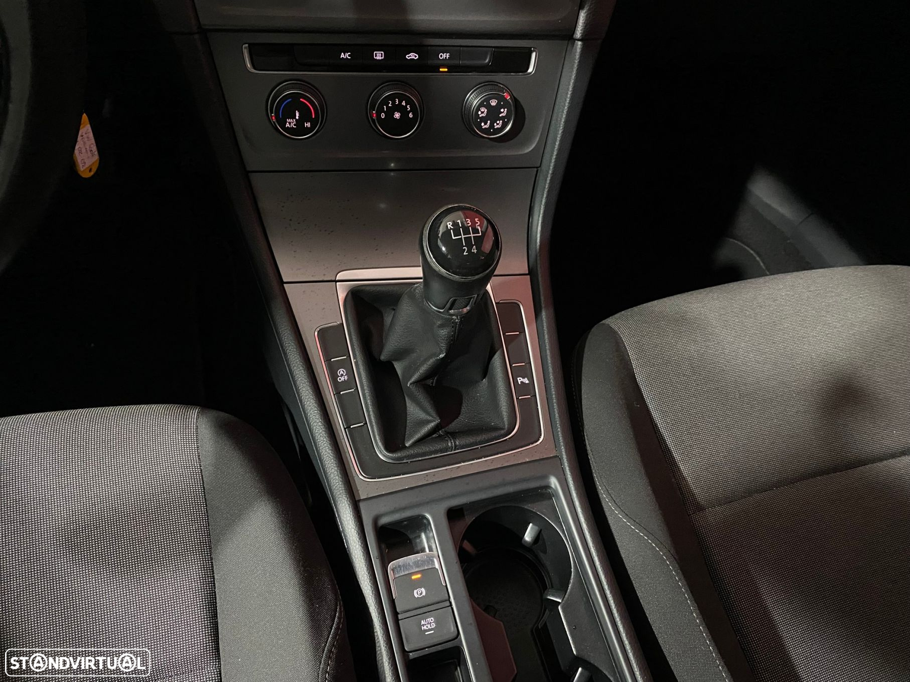 VW Golf Variant 1.6 TDi Highline - 27