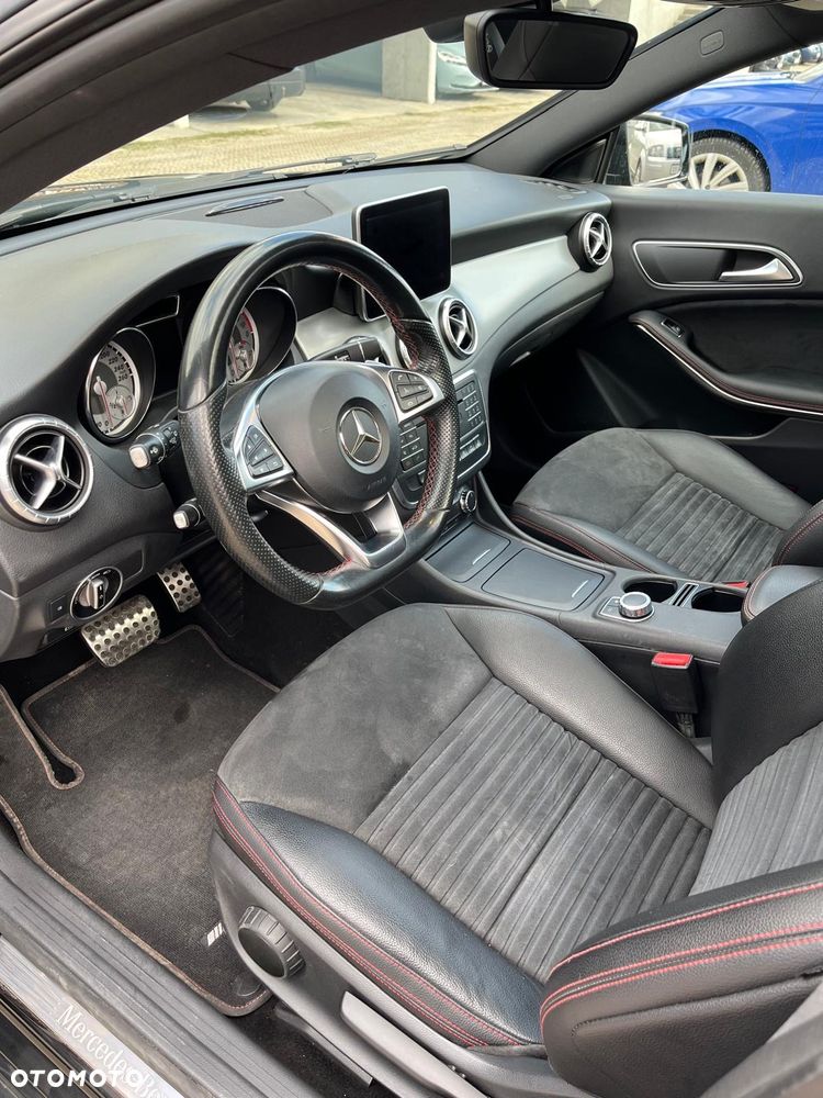 Mercedes-Benz CLA 200 7G-DCT AMG Line - 7