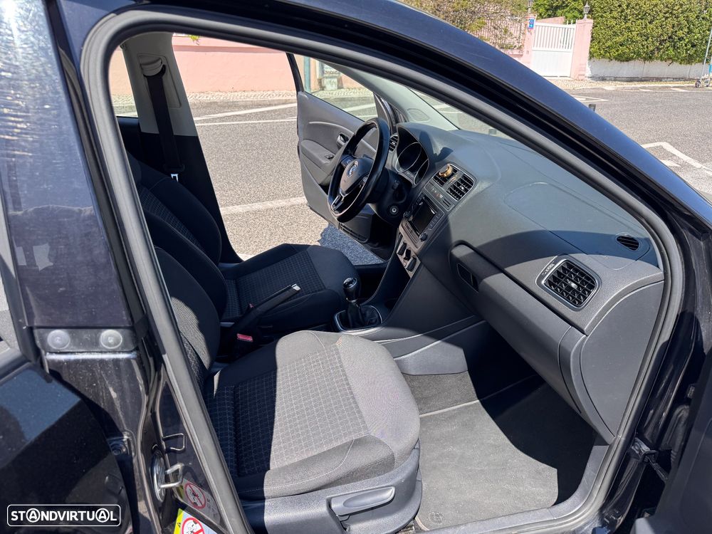 VW Polo 1.0 Trendline - 21