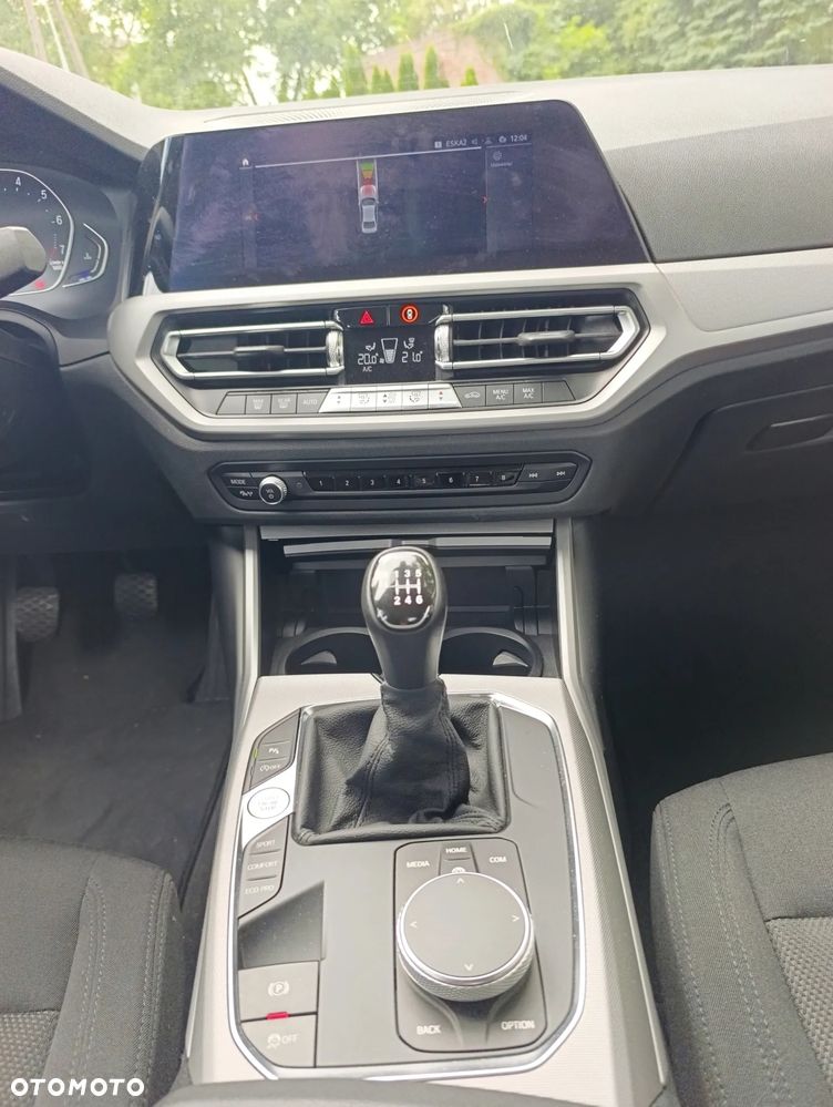 BMW Seria 3 318i Advantage - 10