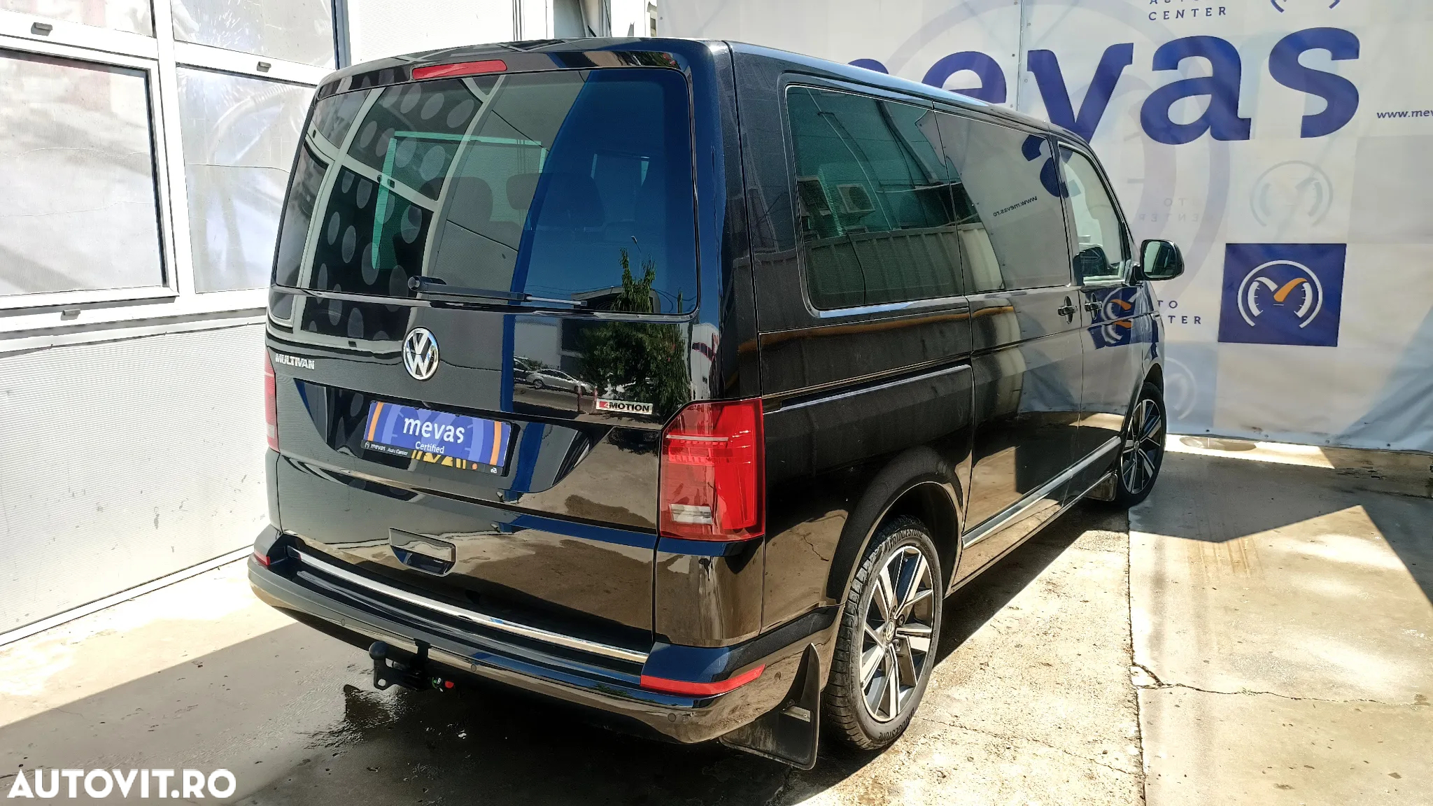 Volkswagen Multivan - 10