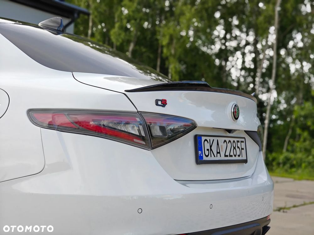 Alfa Romeo Giulia 2.0 Turbo 16V AT8 Veloce Ti - 12