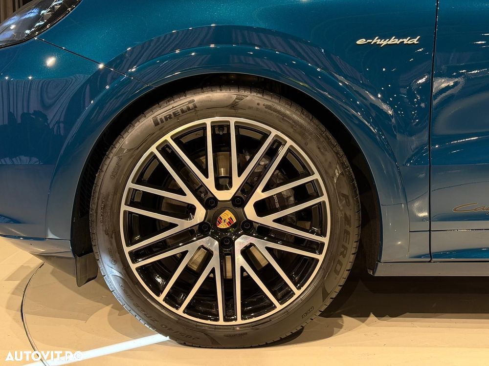 Porsche Cayenne Coupe E-Hybrid Black Edition - 15