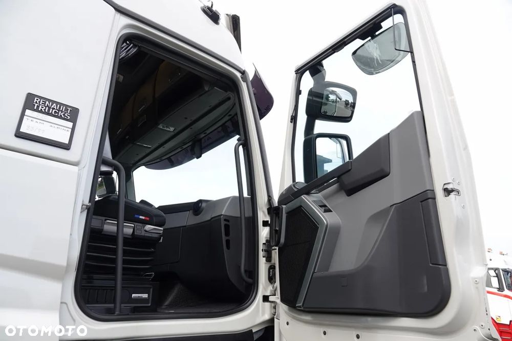 Renault T 520 / RETARDER / SKÓRY / LIMITED / TEAM ALPINE 55/99 - 36