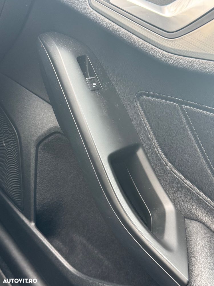 Ford Focus 1.0 EcoBoost Titanium - 12