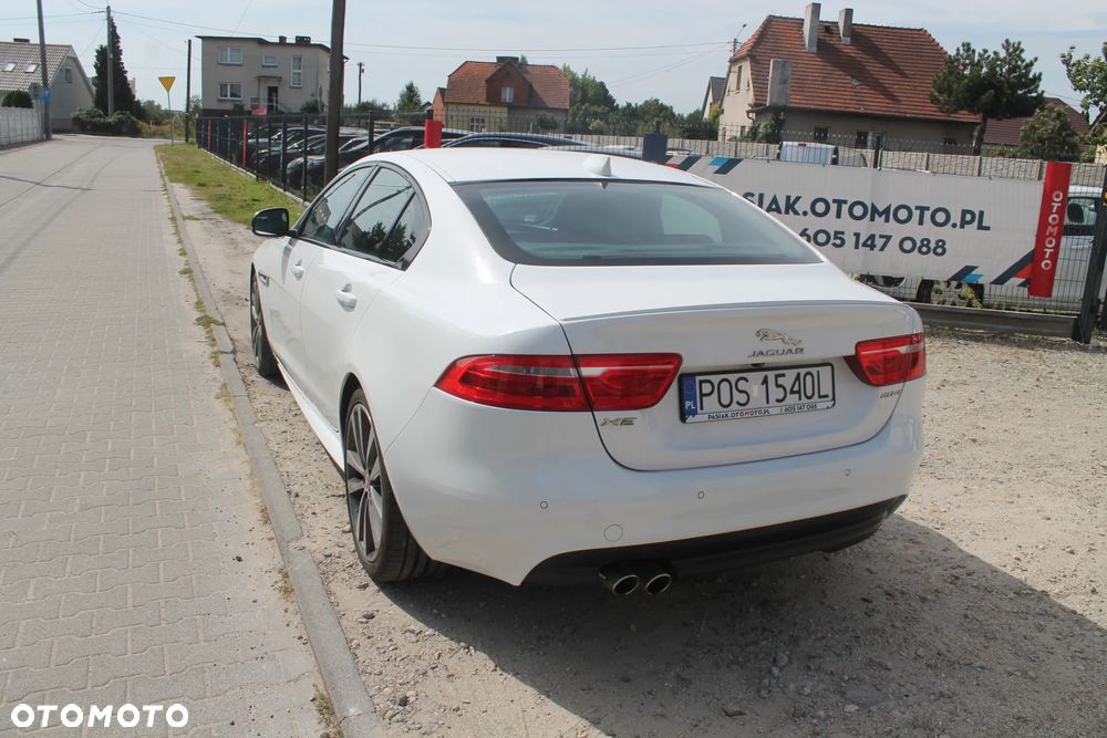 Jaguar XE 20d R-Sport - 7