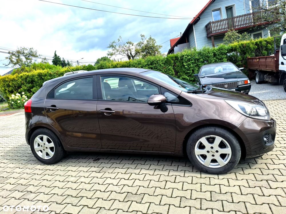 Kia Rio - 26
