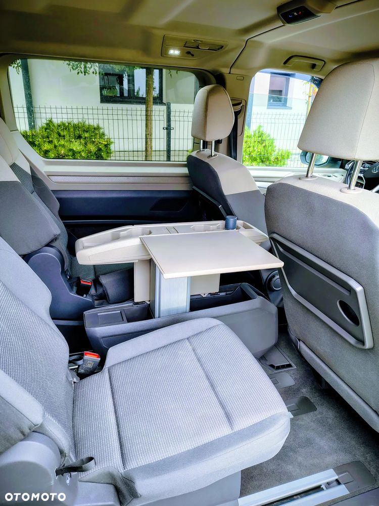 Volkswagen Multivan - 5
