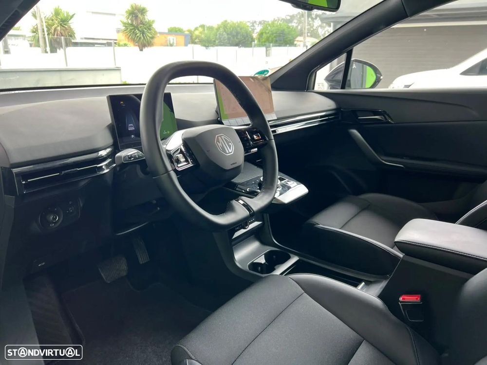 MG MG4 64 kWh Luxury - 7