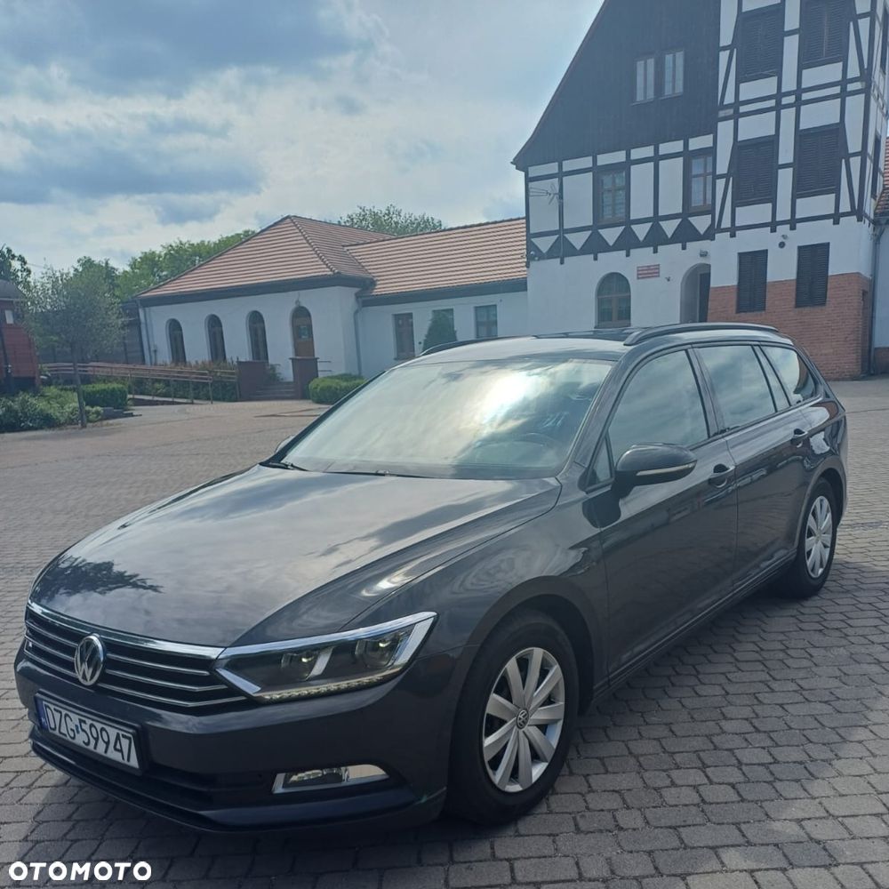 Volkswagen Passat 2.0 TDI (BlueMotion Technology) DSG Comfortline - 1