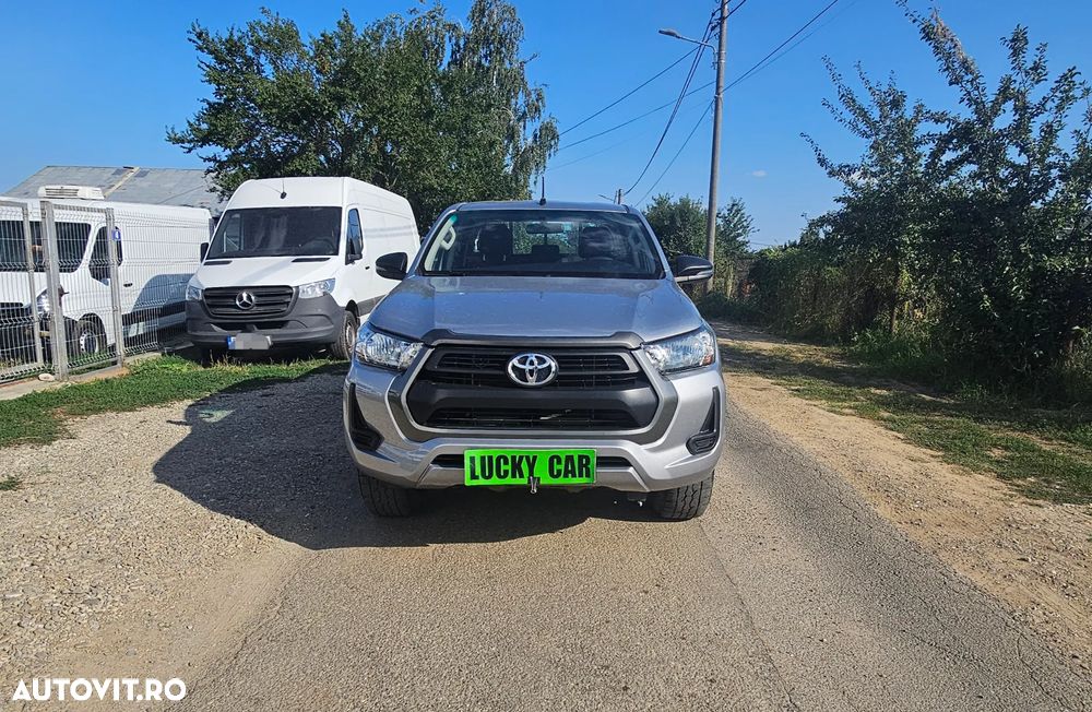 Toyota Hilux 4x4 Double Cab M/T Comfort - 2