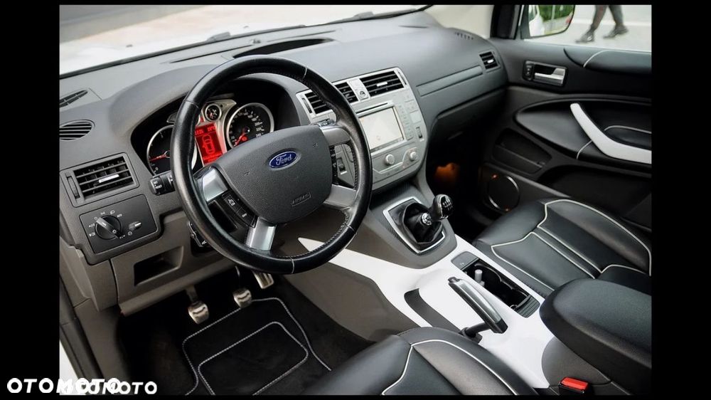 Ford Kuga 2.0 TDCi 4x4 Individual - 25