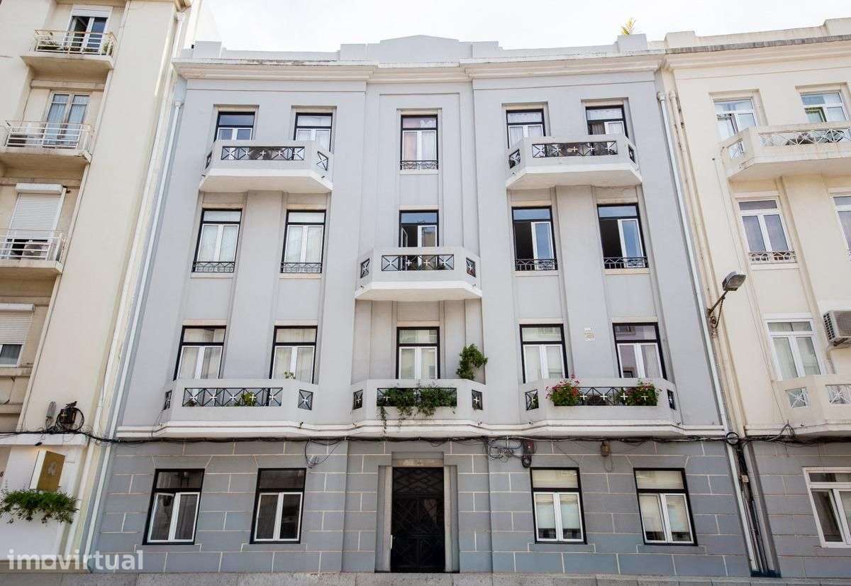 T2+1 com 113m2 e ar condicionado na Rua Artilharia 1 - Grande imagem: 2/40