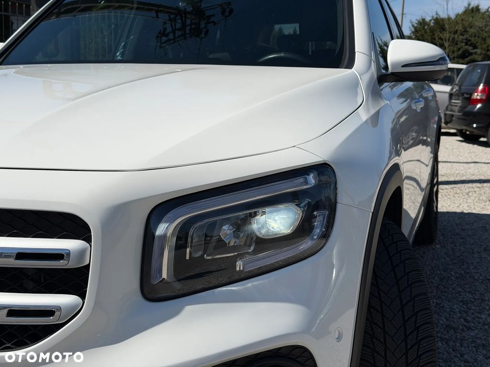 Mercedes-Benz GLB 250 4-Matic 8G-DCT - 12