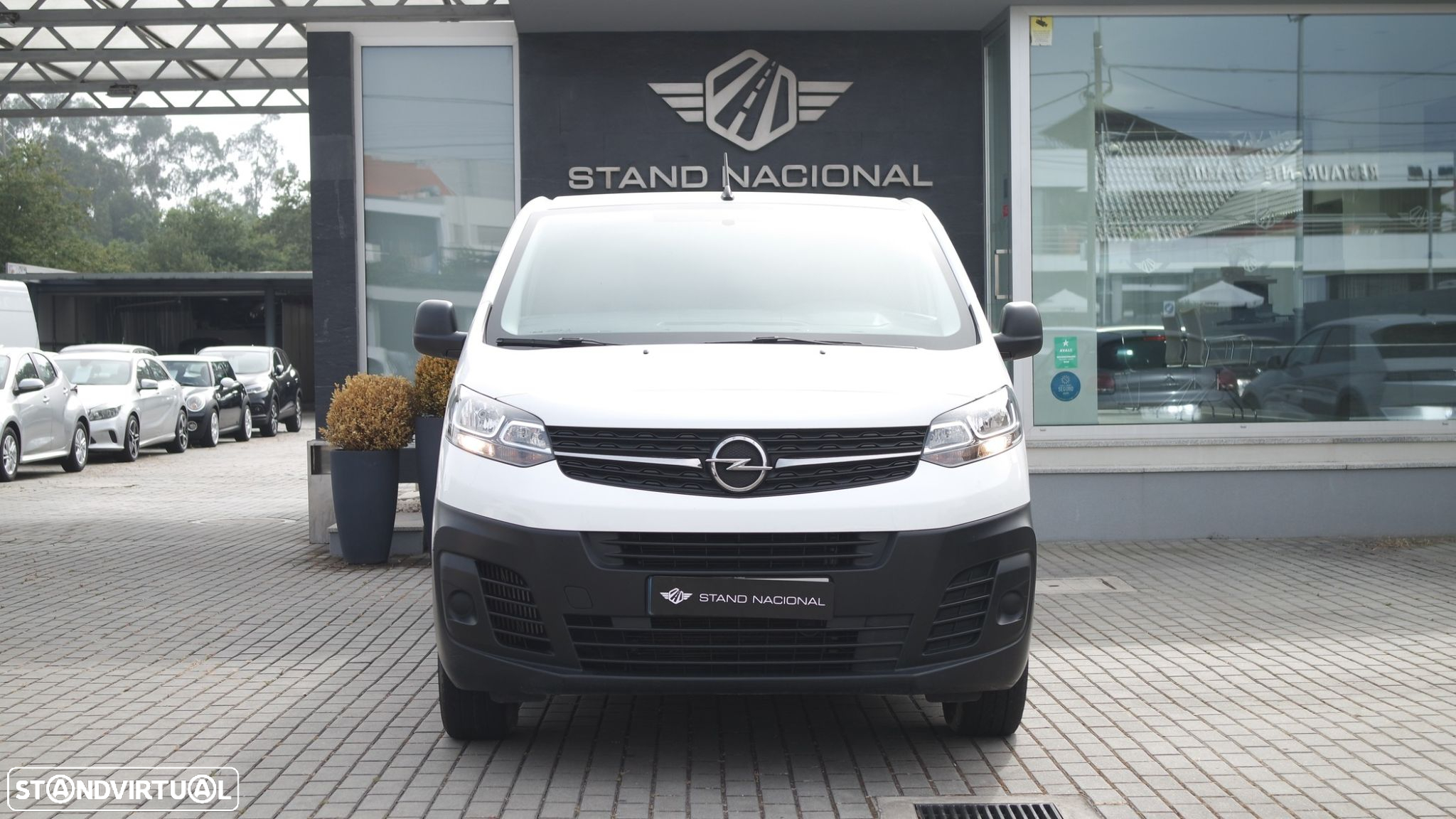 Opel Vivaro 1.5 CDTi L1H1 Essentia - 2