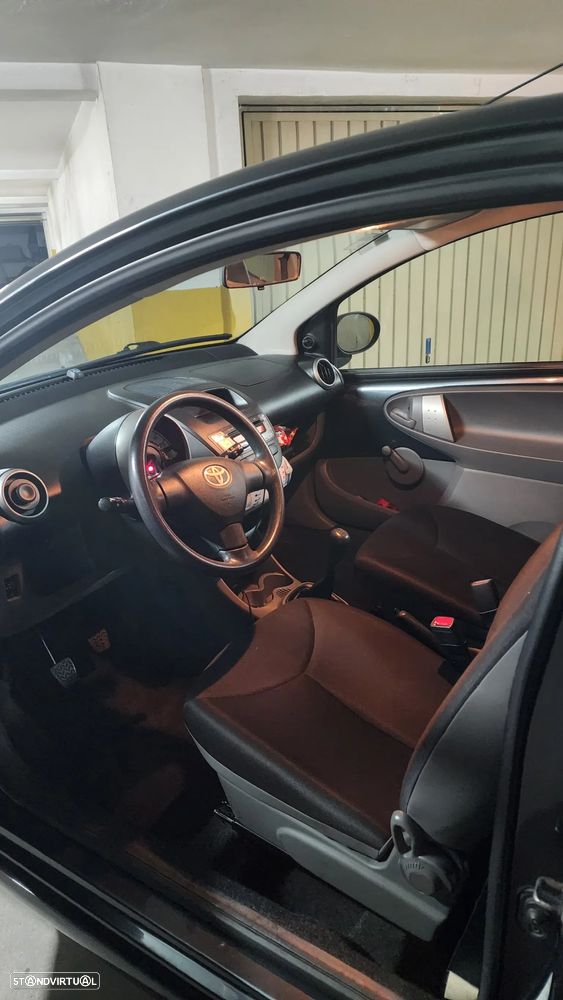 Toyota Aygo Standard - 5