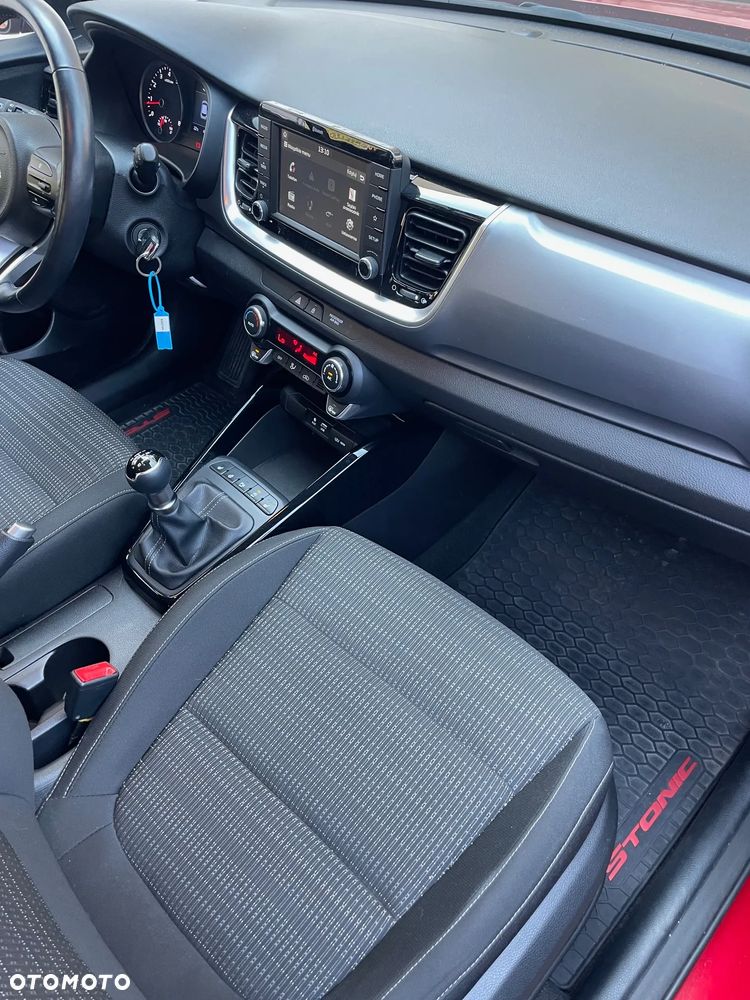 Kia Stonic 1.2 L - 12