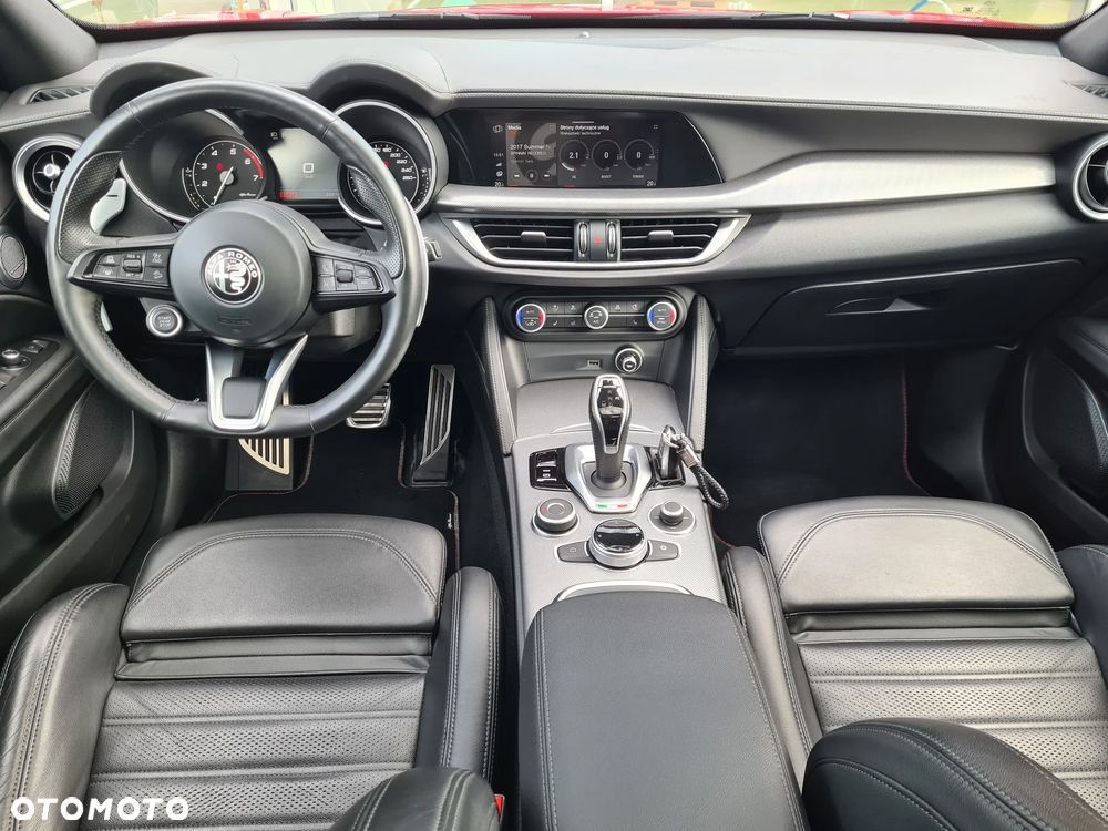 Alfa Romeo Stelvio 2.0 Turbo Veloce Q4 - 16
