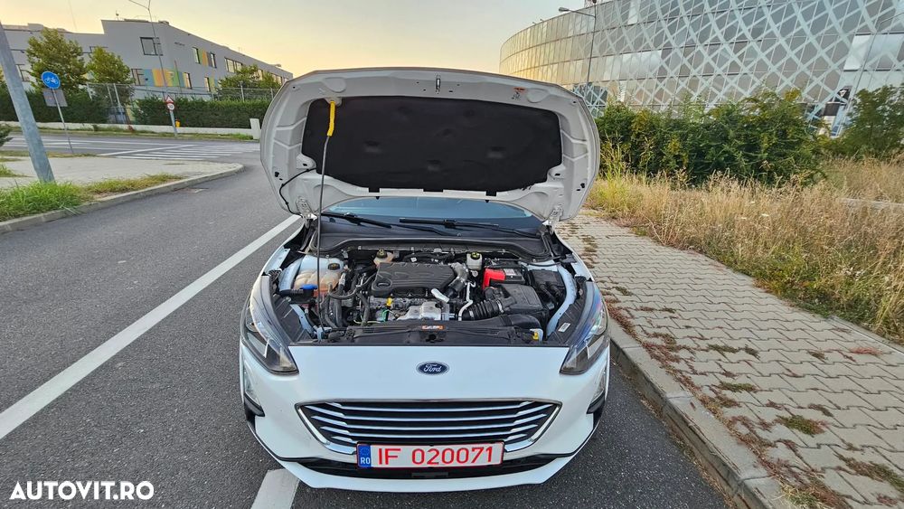 Ford Focus 1.5 EcoBlue Start-Stopp-System TITANIUM - 11