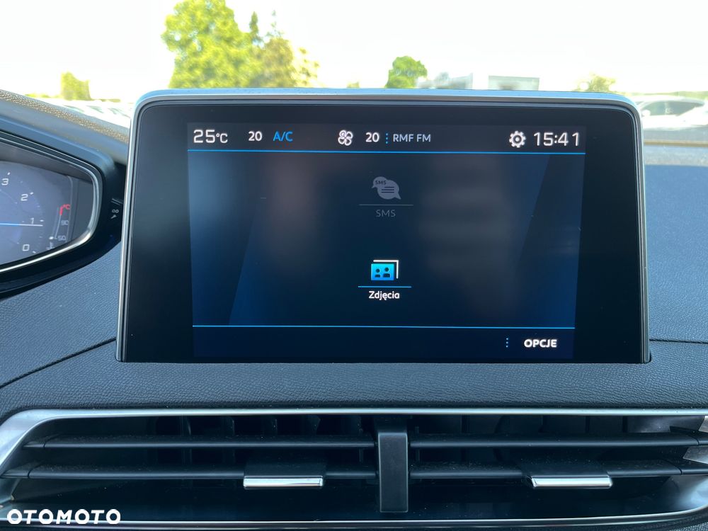 Peugeot 3008 1.2 PureTech Allure S&S - 21