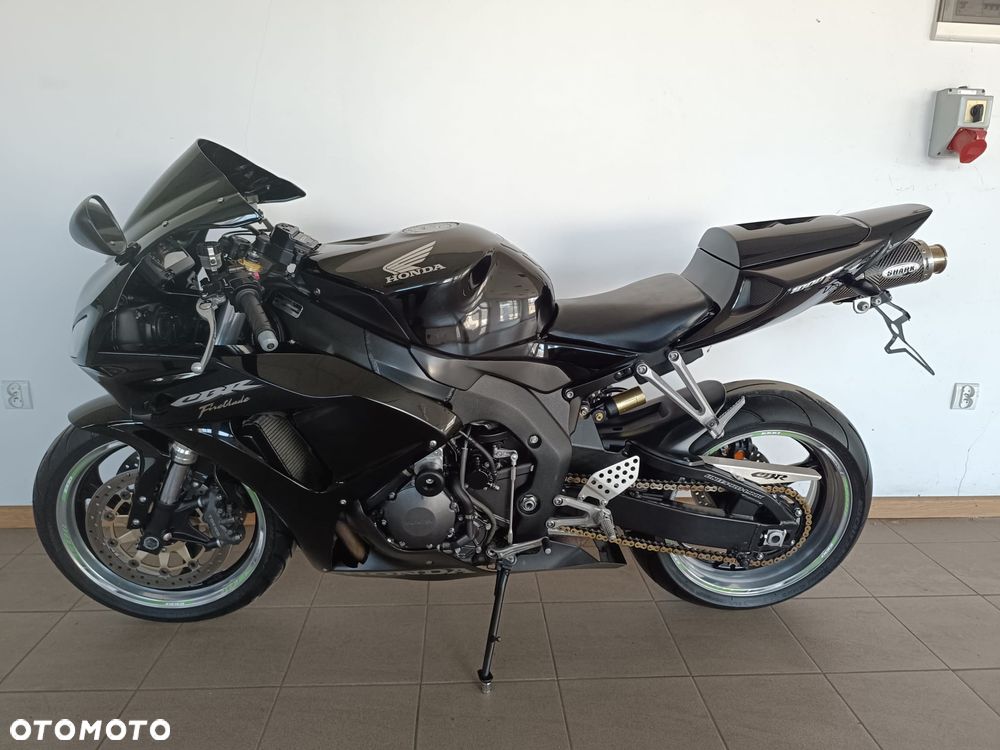 Honda CBR - 11