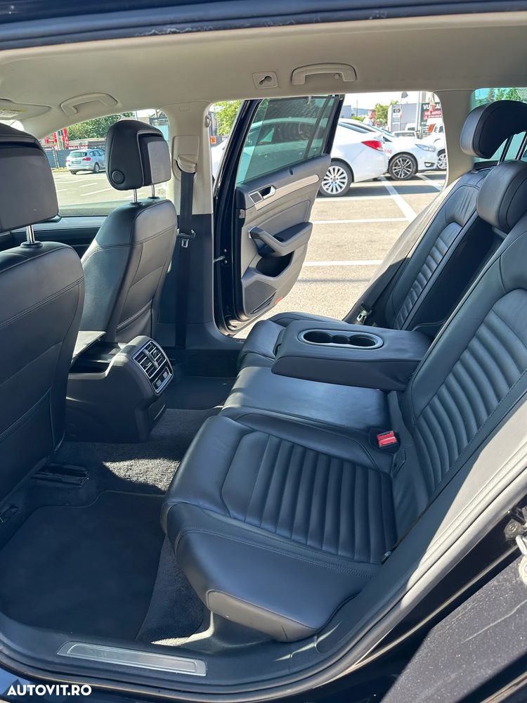 Volkswagen Passat - 8