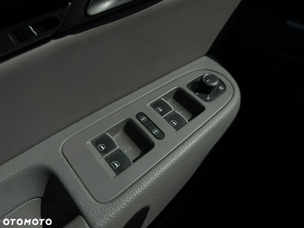 Volkswagen Sharan - 16